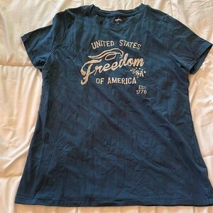 Sonoma t-shirt size medium hardly worn